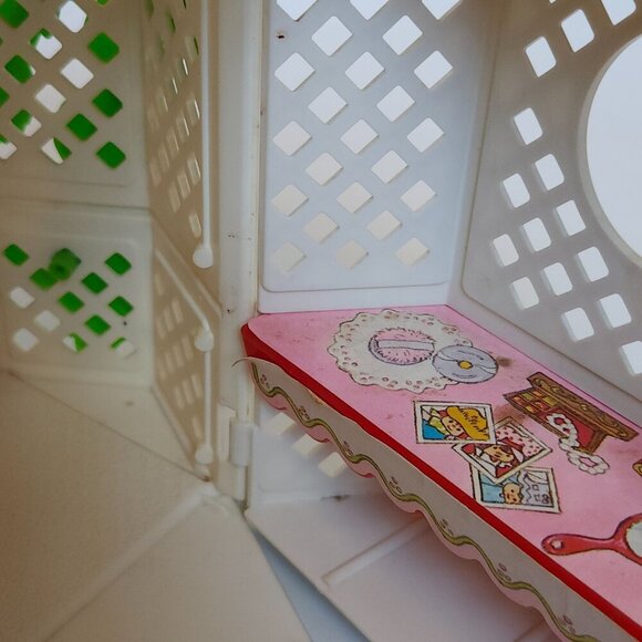 ADORABLE Vintage Strawberry Shortcake Gazebo American Greetings 1981 - Picture 4 of 15